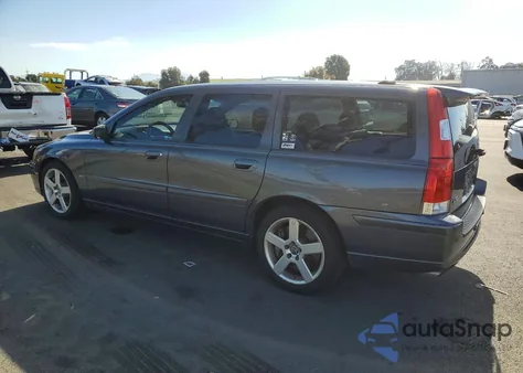 2005 Volvo V70 R z USA, uszkodzony, nr VIN YV1SJ527552475565